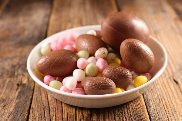 Vista Cerca Composición Los Alimentos Con Huevo Pascua Chocolate —  Fotos de Stock