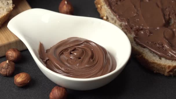 Deliciosa Propagação Chocolate Avelã — Vídeo de Stock