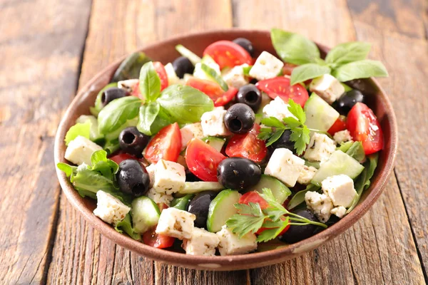 Vista Cerca Ensalada Verduras Con Queso Feta Tomate — Foto de Stock