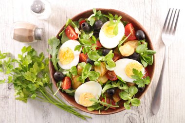 yumurta salatası karışık sebze