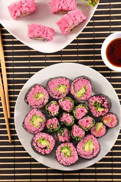 Vegetariánské Maki Sushi Sójové Omáčky — Stock fotografie