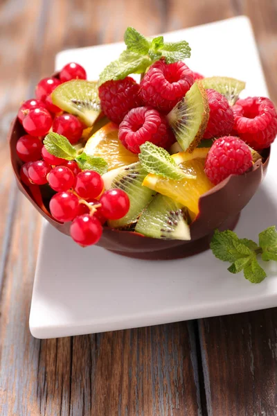 Čokoládová Miska Ovocem — Stock fotografie