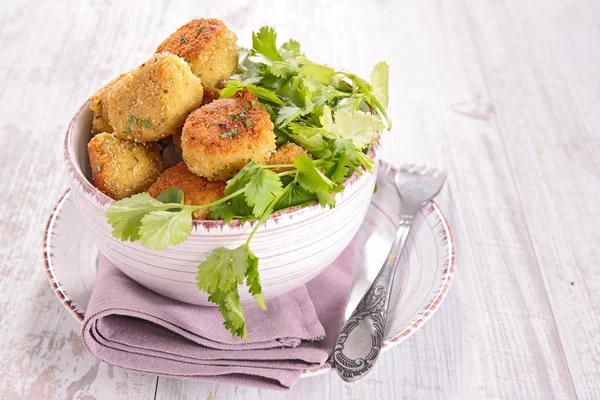 Gebratene Vegetarische Bällchen Schüssel Auf Teller Mit Gabel Und Serviette — Stockfoto