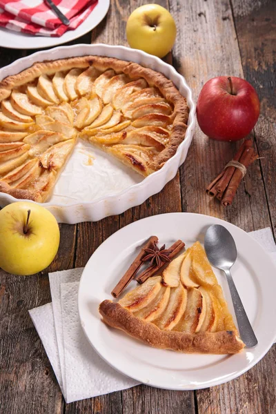 Torta Maçã Canela Servida Pratos — Fotografia de Stock