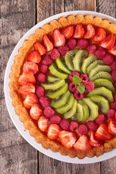 Torta Deliciosa Com Bagas Frutas — Fotografia de Stock