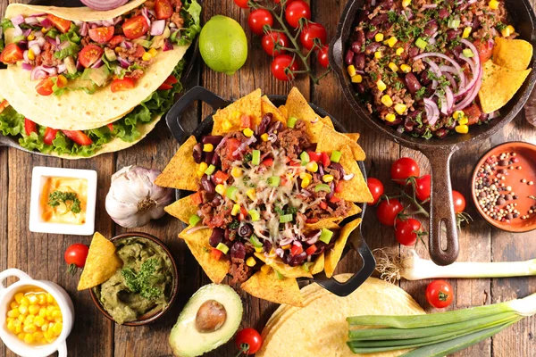 Mexicaans Eten Assortiment Houten Tafel — Stockfoto