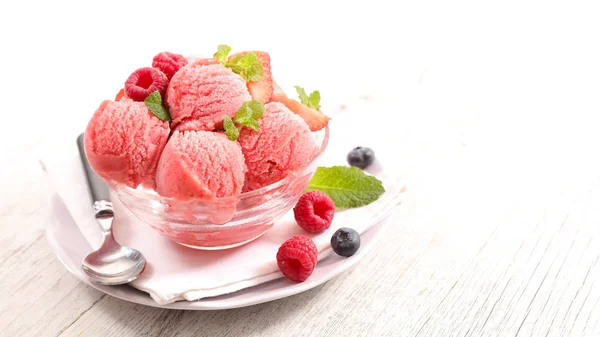 Gelato Con Frutti Bosco — Foto Stock