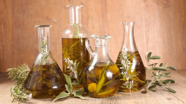 Petrol şişe ve yaprak