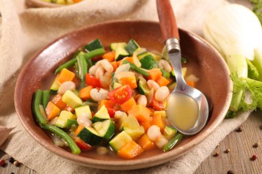 sebze ve et suyu, çorba