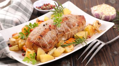 et ve sebze beyaz plaka