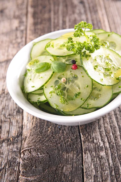 Insalata Cetrioli Basilico — Foto Stock