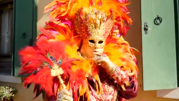 Unbekannte Beim Venezianischen Karneval Traditionelles Festival Der Masken Italien Burano — Stockvideo