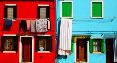 Burano, ev giyim hatları-Venedik İtalya ile renkli