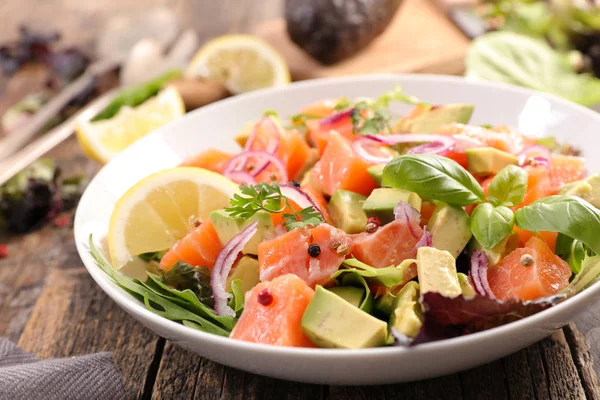 Vegetable Salad Salmon Basil — Stock Photo, Image