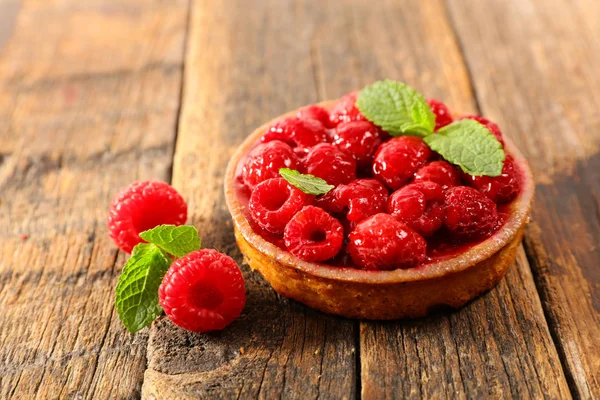 Raspberry Cake Mint Wood Background — Stock Photo, Image