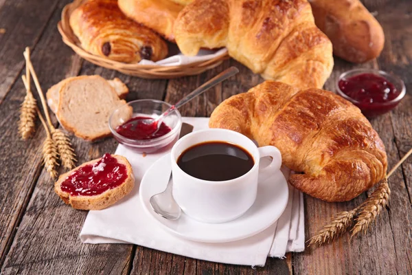 Frühstück Mit Croissant Kaffee Und Marmelade — Stockfoto