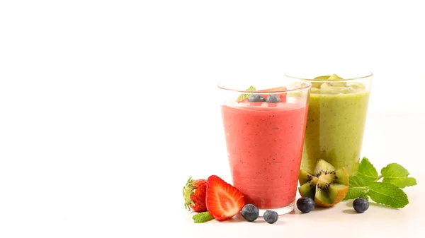 Delicioso Smoothie Frutas Suco Isolado Fundo Branco — Fotografia de Stock