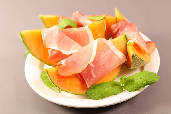 Cantaloupemelon Och Prosicutto Skinka — Stockfoto
