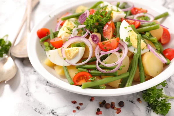 野菜サラダ ジャガイモ 玉ねぎ — ストック写真