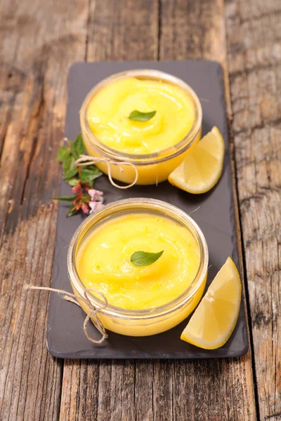 柠檬凝乳 柠檬奶油在锅 — 图库照片