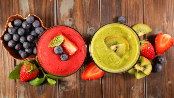 Jus Fruits Smoothie Ingrédient Sur Fond Bois — Photo