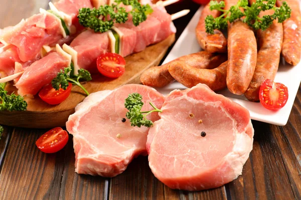 Carnes Cruas Para Churrasco Tábua Madeira — Fotografia de Stock