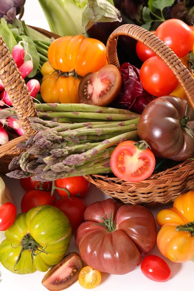 Výběr Zeleniny Chřestu Rajčete Salát — Stock fotografie
