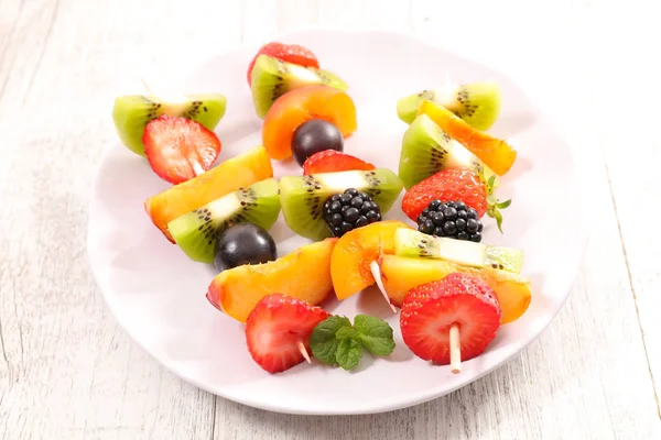 Gemengd Fruit Dessert Houten Achtergrond — Stockfoto