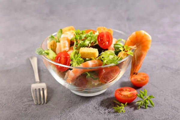 Gemengde Groentesalade Met Garnalen — Stockfoto