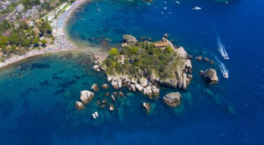 Isola Bella Sicilya Taormina at- İtalya, havadan görünümü