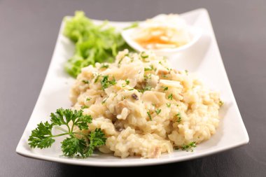 mantar ve maydanoz ile risotto