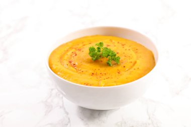 baharat ve otlar ile çorba kase