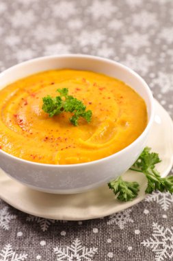 sebze çorbası kase, şenlikli antre