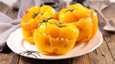 biber cadılar bayramı akşam yemeği için pişmiş