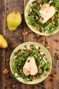 peynirli sebze salatası, ceviz ve armut- sonbahar salatası