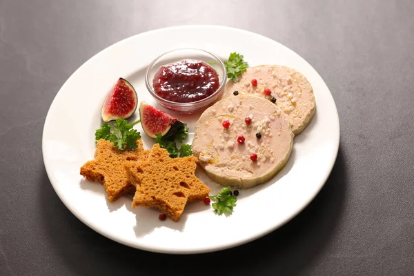 Foie Gras Com Pão Gengibre Figo Pimentão — Fotografia de Stock