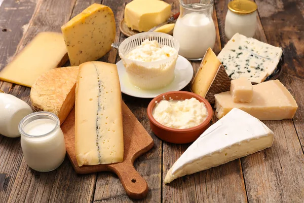 Süt Ürünleri Peynir Yoğurt Krema Ekşi Krema Tereyağı — Stok fotoğraf