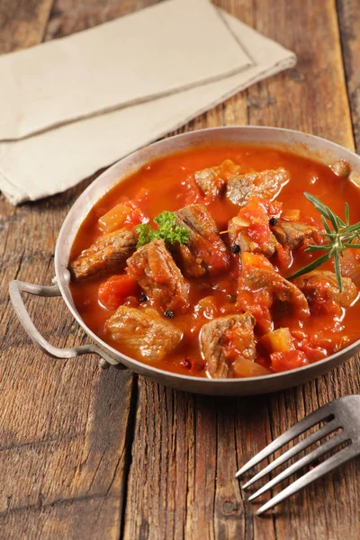 Rundvlees Stoofpot Met Tomatensaus Kruiden — Stockfoto