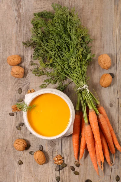 Морквяний Горіховий Суп Фоні Дерева — стокове фото