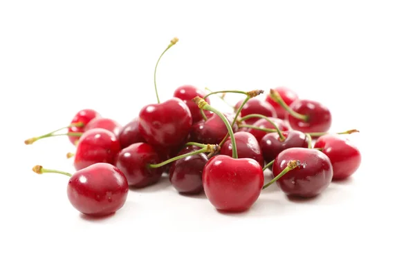Cseresznyefélék Fehér Alapon Izolált Csoportja — Stock Fotó