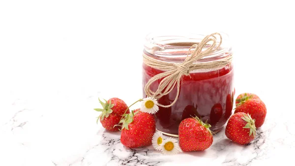 Erdbeermarmelade Glas Und Frisches Obst — Stockfoto