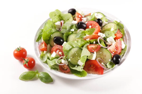 Bord Van Gemengde Salade Met Tomaat Olijf Komkommer Feta Kaas — Stockfoto