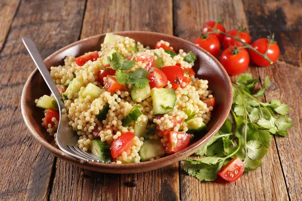 Gemüsesalat Mit Gurken Und Tomaten — Stockfoto