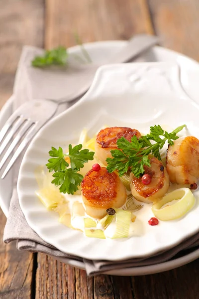 Fried Scallop Leek Cream — Stock Photo, Image