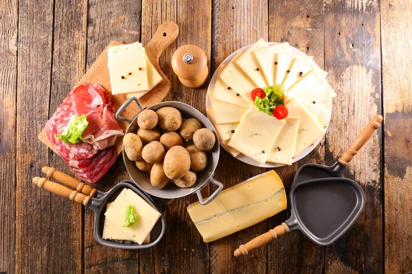 Queijo Raclette Com Presunto Batata — Fotografia de Stock