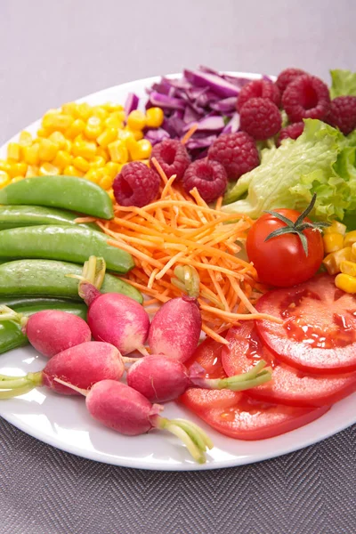 Primer Plano Ensalada Verduras Frescas Mixtas —  Fotos de Stock