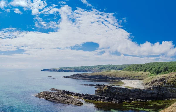 Sinemorets, Bulgaria.View Sinemorets Bulgaristan yakınındaki kıyılarının içinde Karadeniz'in plaj..