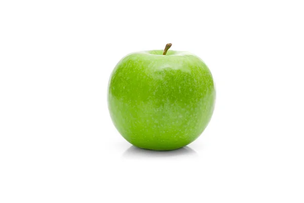흰 배경에 나뭇잎을 얹은 녹색 사과를익 힙 니다 . — 스톡 사진