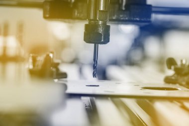 Cnc frezeleme makinesi kesme alüminyum parça.