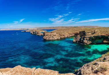 Comino Adası 'ndaki Mavi Göl, Malta Gozo.